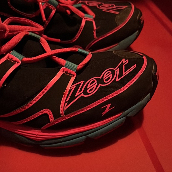 Zeet Running Shoes - Picture 2 of 3